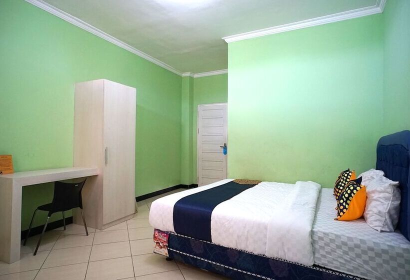 Номер Стандарт, Spot On 2729 Marzan Syariah Guest House
