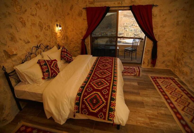 اتاق استاندارد با چشم‌انداز کوهستان, Infinity Lodge