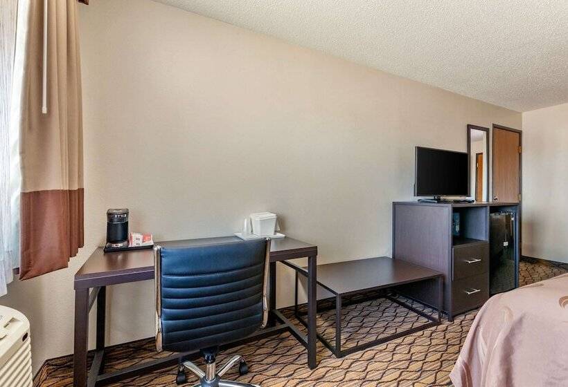 Номер Стандарт 2 Двуспальные Кровати, Quality Inn New London