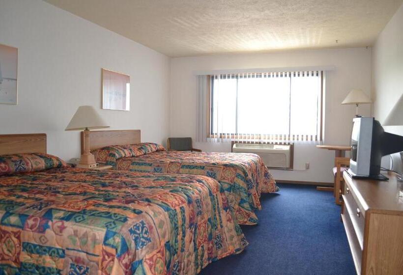 Номер Стандарт, Sky Lodge Inn & Suites  Delavan