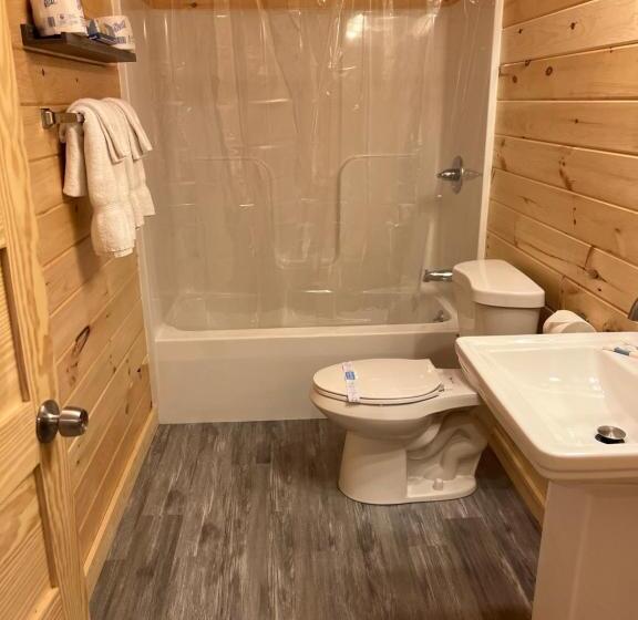 デラックスバンガロー, Presidential Mountain Resort