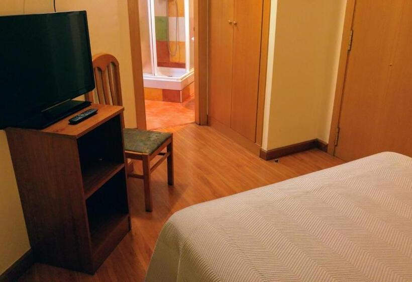 חדר סטנדרט, Hostal Prada Borges