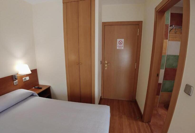 חדר סטנדרט, Hostal Prada Borges