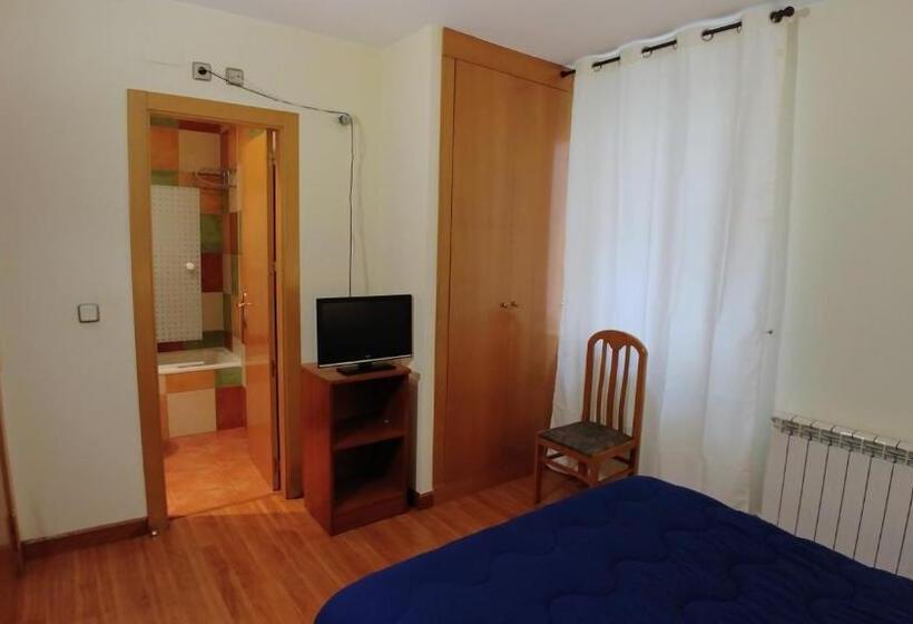 חדר סטנדרט, Hostal Prada Borges