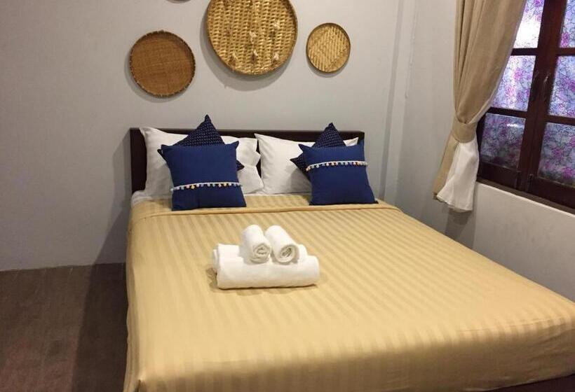 Дом 4 Спальни, Baan Suan Krung Kao