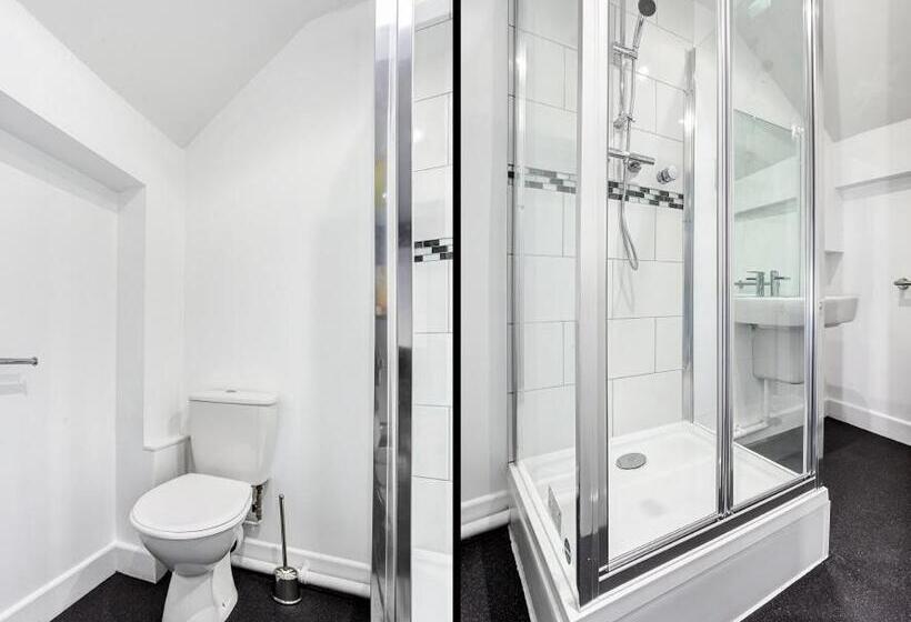 Cameră Standard, Townhouse Plus @ 166 Edleston Road Crewe