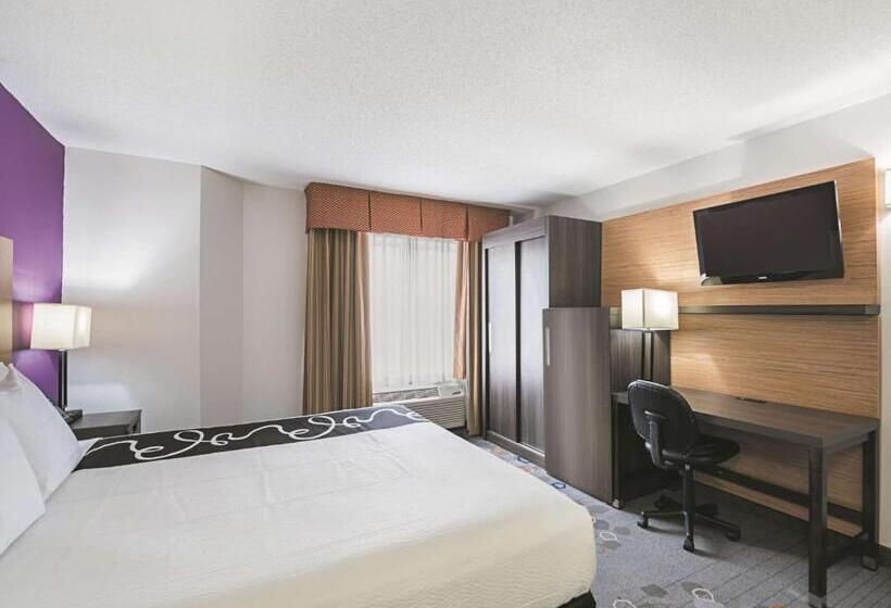 Номер Deluxe Кровать Кинг, La Quinta Inn & Suites By Wyndham Minneapolis Northwest