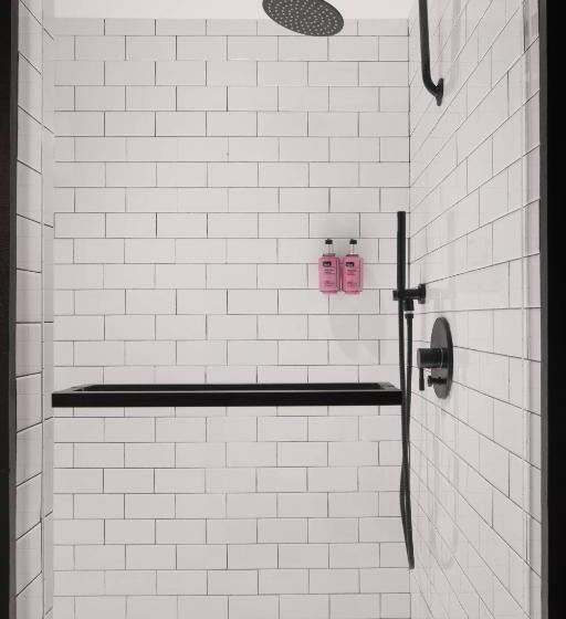 חדר סטנדרט עם מיטת קינג, Moxy Memphis Downtown