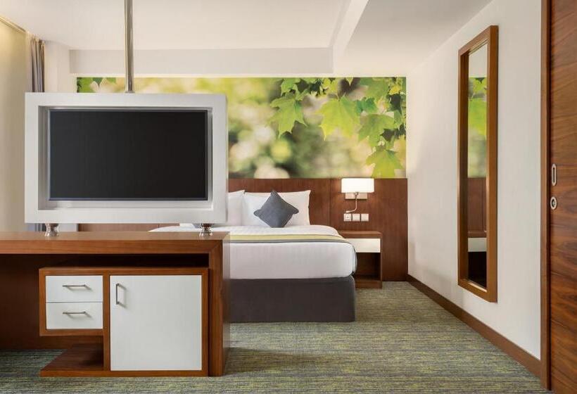 اتاق اجرایی با تخت بزرگ, Wyndham Garden Muscat Al Khuwair