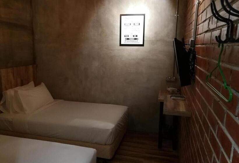 エコノミールーム, The Rise Room