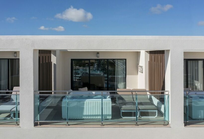 اتاق سوپریور با چشم‌انداز دریا, Serenade Punta Cana Beach & Spa Resort