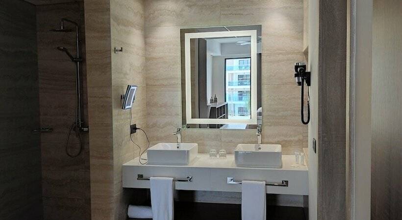 اتاق سوپریور با چشم‌انداز دریا, Serenade Punta Cana Beach & Spa Resort