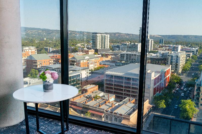Полулюкс, Crowne Plaza Adelaide, An Ihg