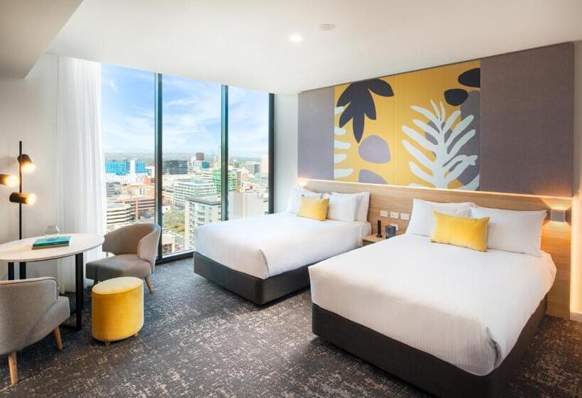 Номер Премиум Вид на Город, Crowne Plaza Adelaide, An Ihg