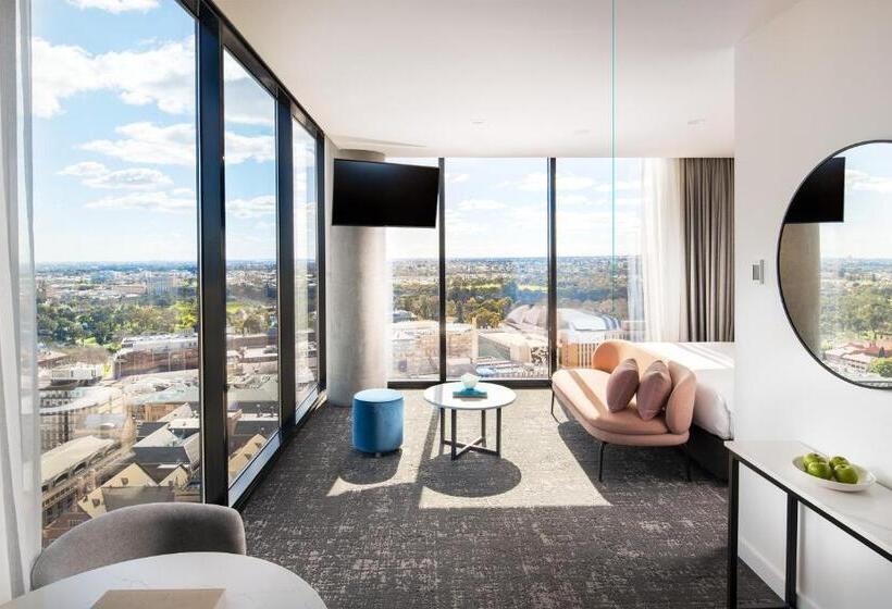 Полулюкс, Crowne Plaza Adelaide, An Ihg