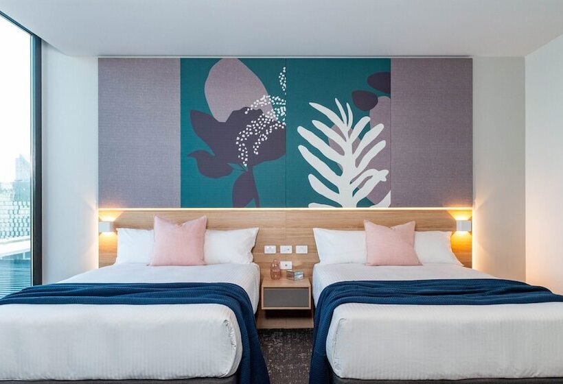 Номер Премиум Вид на Город, Crowne Plaza Adelaide, An Ihg