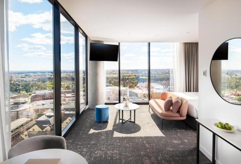Полулюкс, Crowne Plaza Adelaide, An Ihg