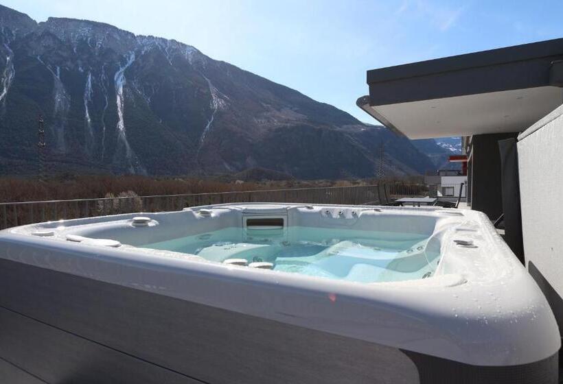 1 Bedroom Penthouse Apartment, Bnb Vino Veritas