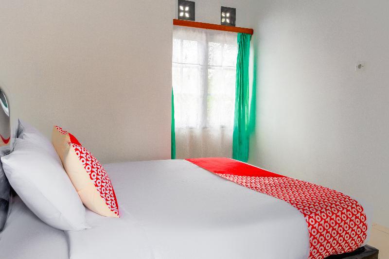 Номер Стандарт, Oyo 2903 Putri Residence Syariah