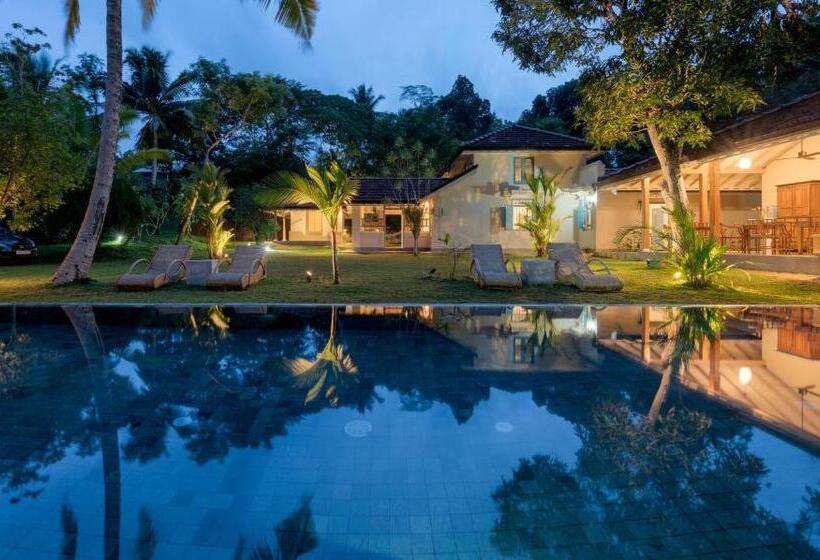 Люкс Deluxe Кровать Кинг, Stuthi Villa
