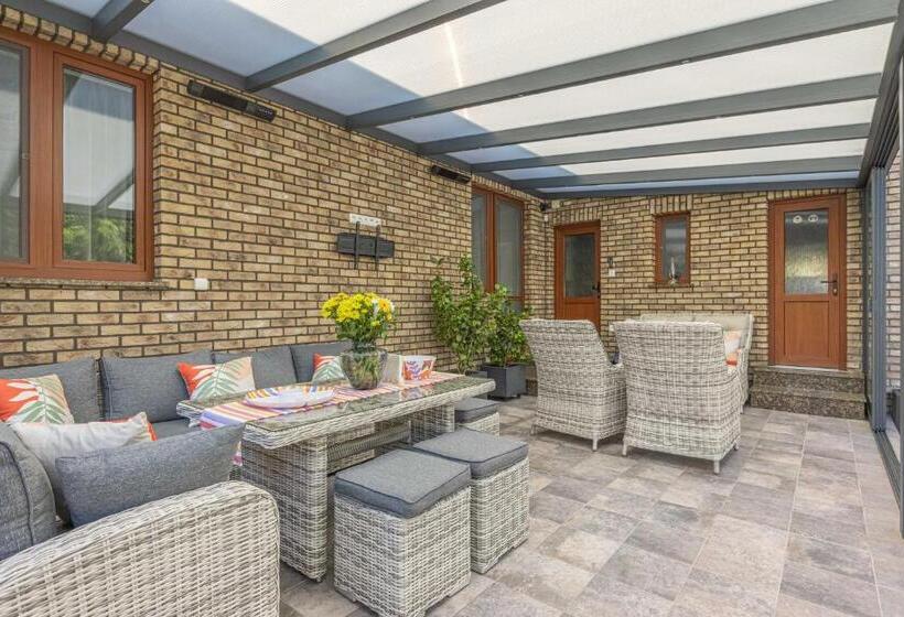 غرفة قياسية, Casa Perla