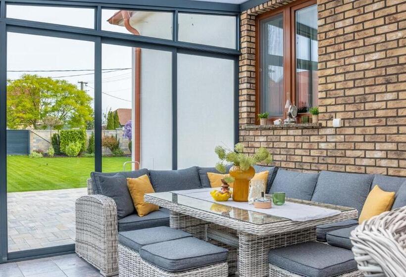 غرفة عائلية, Casa Perla