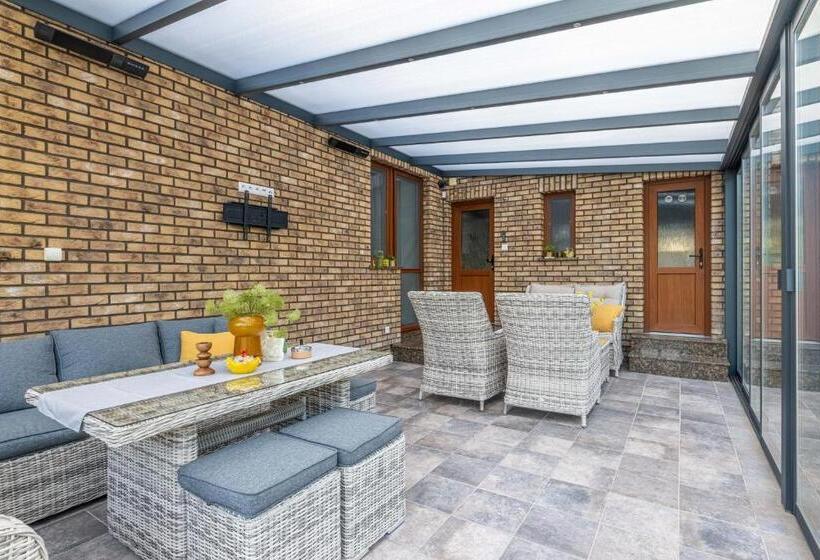 غرفة إقتصادية, Casa Perla