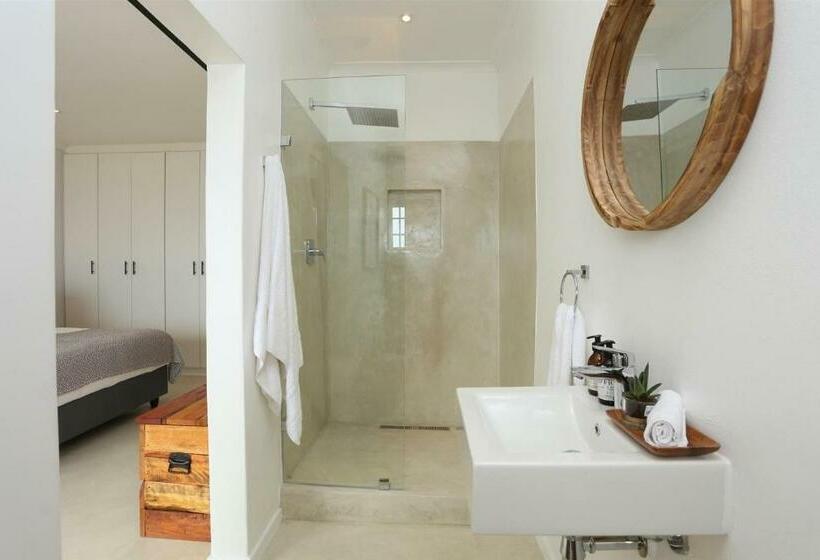 جناح ديلوكس مطل على البحر, The Lookout Guest House