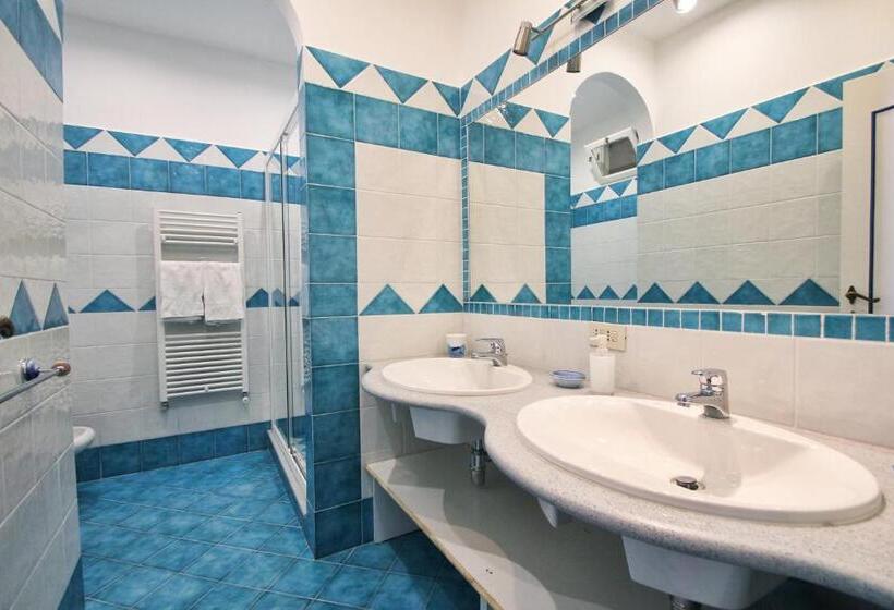 اتاق استاندارد با تراس و چشم‌انداز دریا, Casa Augusto B&b