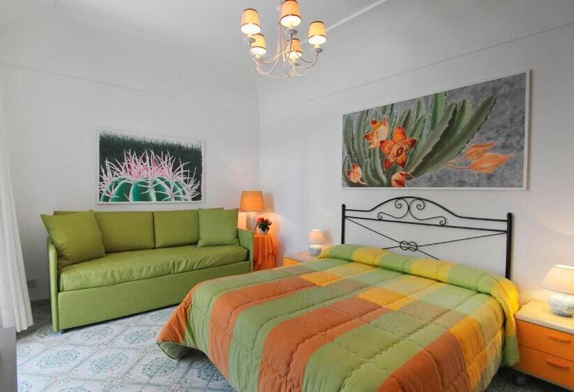 Standard Triple Room with Terrace, Casa Augusto B&b