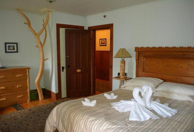 Номер Стандарт с Балконом, The Woods Inn