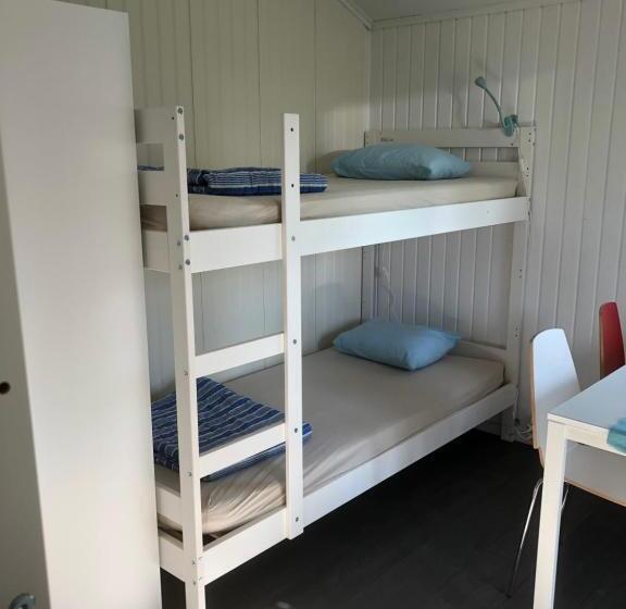 침실 1개 주택, Sangis Motell Och Camping