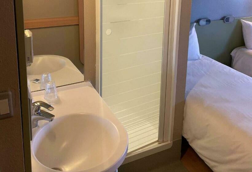 Номер Стандарт Трехместный, Ibis Budget Verdun