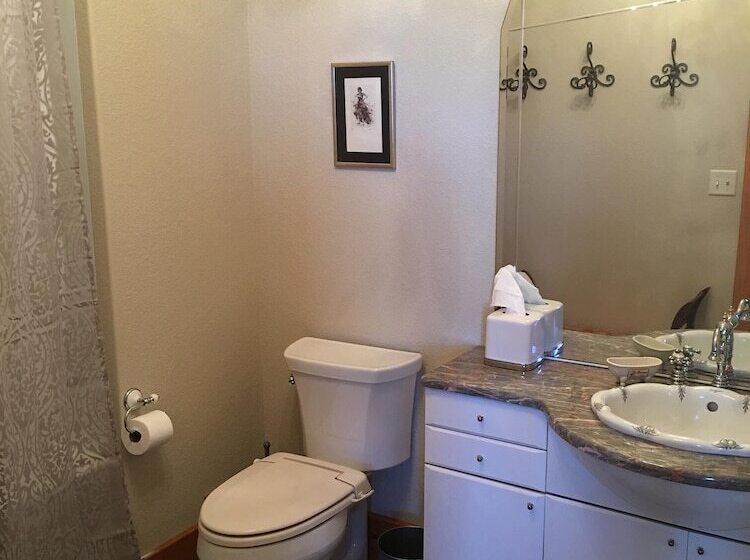 Люкс Повышенной Комфортности, Attwood House Bed And Breakfast Near Manhattan, Ks