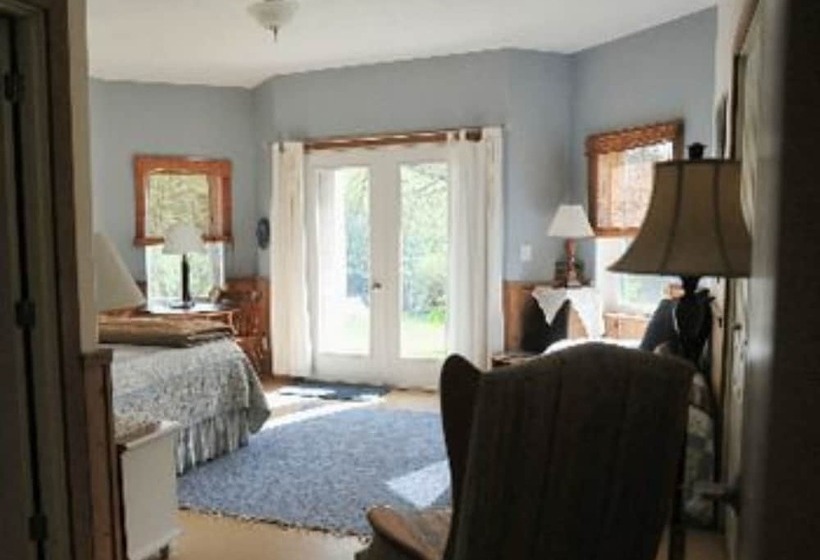 스탠다드 룸, Lucky Mud Inn And Disc Golf Resort