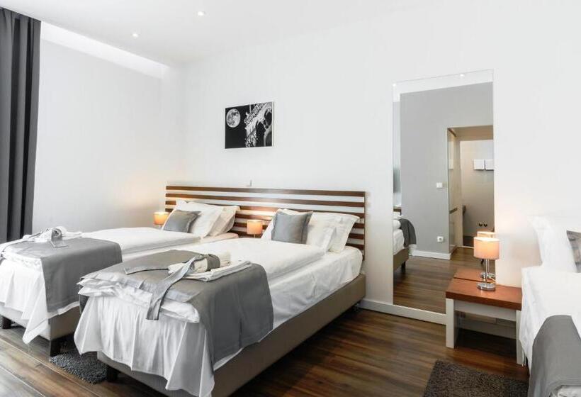 غرفة قياسية ثلاثية, Prima Luxury Rooms