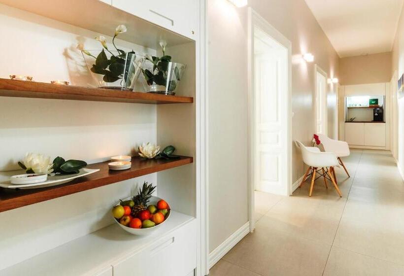 غرفة قياسية ثلاثية, Prima Luxury Rooms