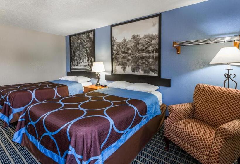 Номер Стандарт 2 Двуспальные Кровати, Super 8 By Wyndham Iowa City/coralville