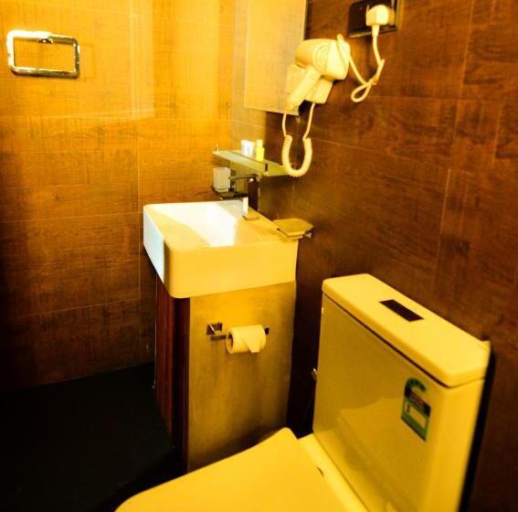 Deluxe Kolmen Hengen Huone, Pine Hill Residence