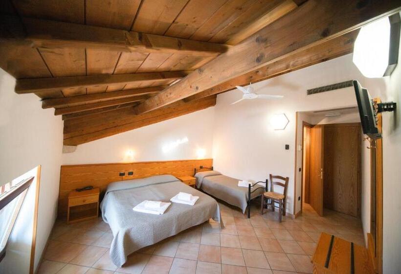 Номер Стандарт Трехместный, Albergo Al Platano