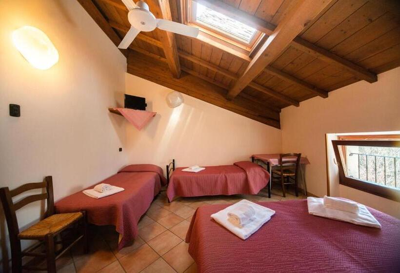 Четырехместный Номер Стандарт, Albergo Al Platano