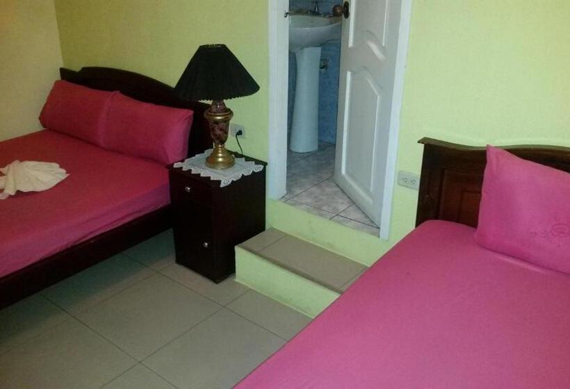 Номер Стандарт, Hostal Puerto Azul