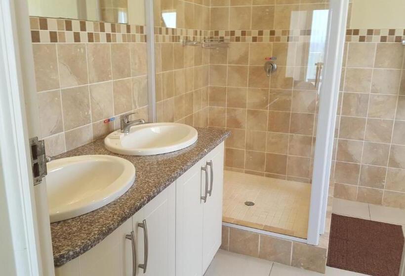 Номер Стандарт Вид на Море с Балконом, The Homestead Margate   South Africa