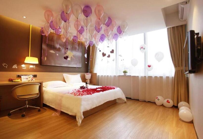 스탠다드 룸 퀸사이즈 침대, Iu Hotel Urumqi Shinianzi Bus Station