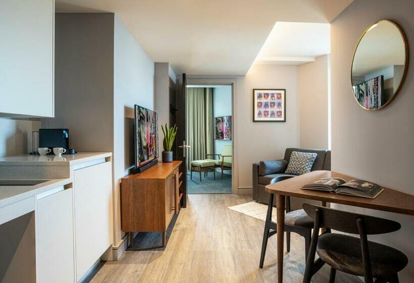 Апартаменты 1 Спальня, The Gate London City