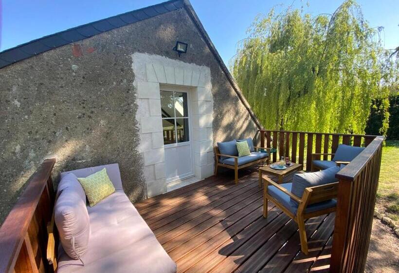 带阳台套房, Sans Souci Bed And Breakfast Luxe Heated Pool And Restaurant