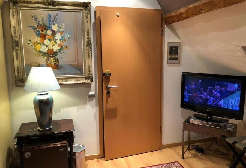 Номер Deluxe, Mara Ath