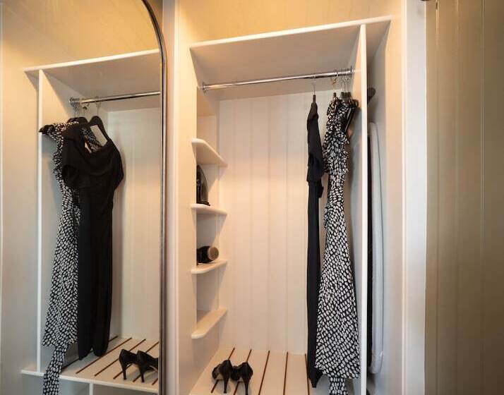 Номер Стандарт, Eleven Didsbury Park