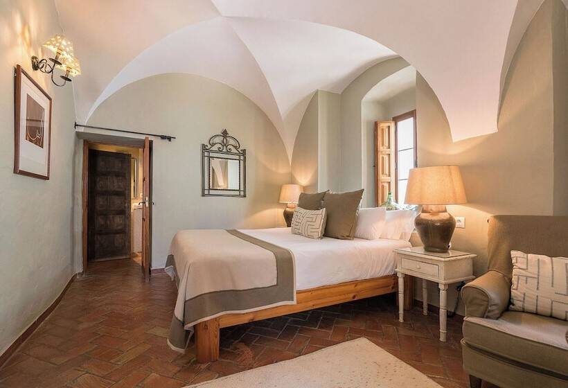 Juniorsviitti, La Casa Del Califa