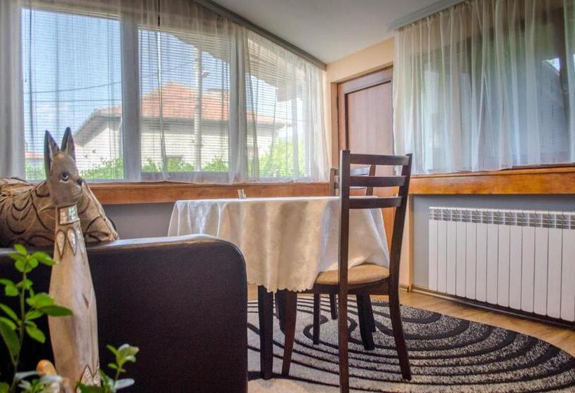 带1个卧室的带阳台的公寓, Guesthouse Juli